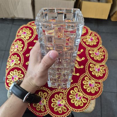 แจกันแก้ว สูง 20 ซม. ปากกว้าง 9 ซม.