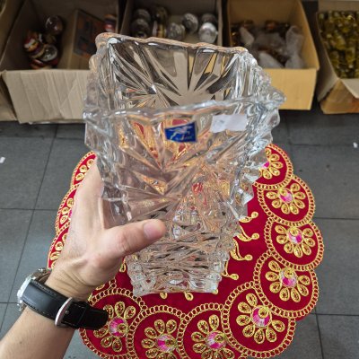 แจกันแก้ว สูง 24 ซม. ปากกว้าง 12 ซม.