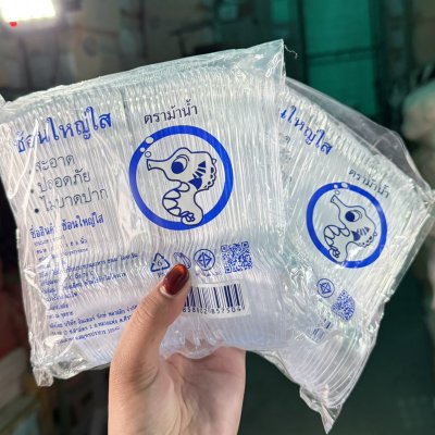 ช้อนใหญ่ใส  (ตราม้าน้ำใส) ขนาด  13 x 6 ซม. แพ็ค  100  ชุด