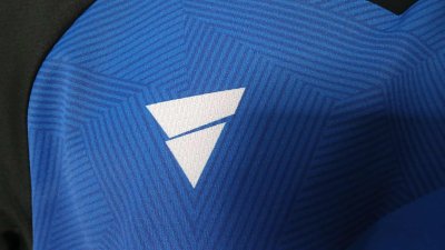 Used Shirt Victas brand L  ( C42/L26" )
