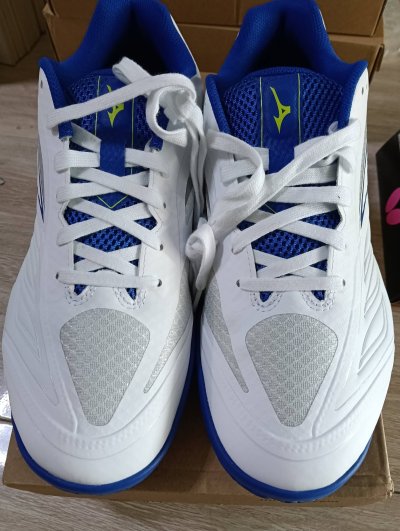 Used Shoes Mizuno Wave Medal 8