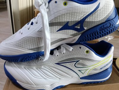 Used Shoes Mizuno Wave Medal 8