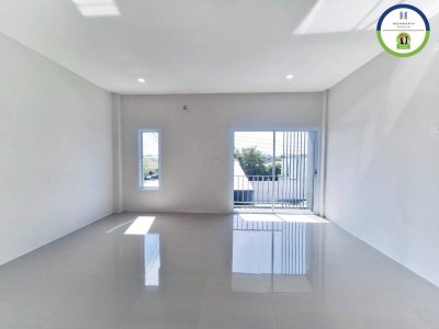 ทาวน์โฮมใหม่ 2 ชั้น สไตล์โมเดิร์น