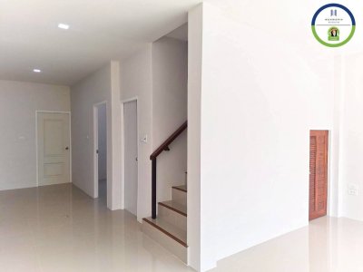 ทาวน์โฮมใหม่ 2 ชั้น สไตล์โมเดิร์น