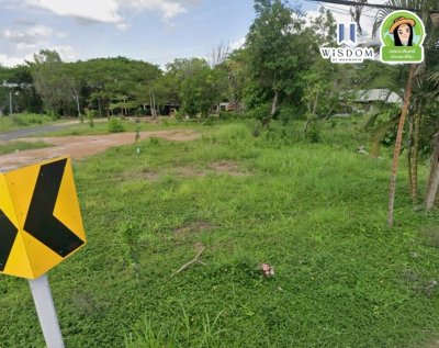 ที่ดินเปล่าแปลงมุม ติดถนน 2 ด้าน บ้านดงแสนสุข ต.ไร่น้อย