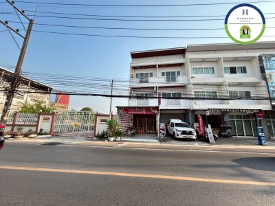 อาคารพาณิชย์ โซนบ้านดู่ ทำเลดี  ติดถนนอุปลีสาน ใกล้ รพ.สรรพสิทธิประสงค์