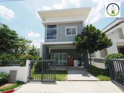 บ้านหลังมุมในโครงการอรุณโฮม-โนนหงส์ทอง