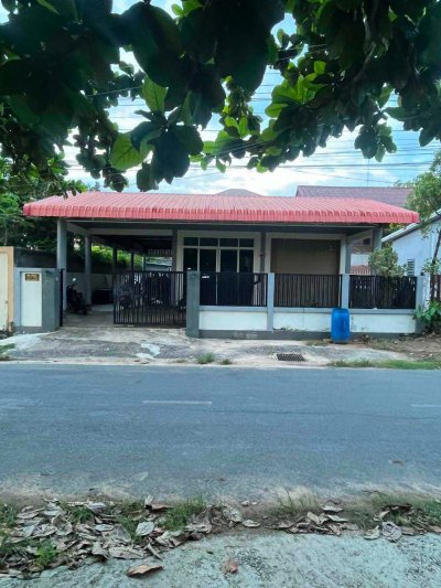 บ้านใกล้ตลาดมีชัย โซนห้วยวังนอง ตำบลปทุม