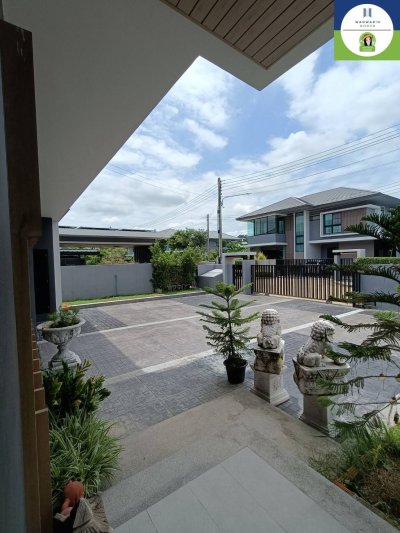 สาริน เรสซิเดนซ์ Sarin Residence สวนวนารมย์