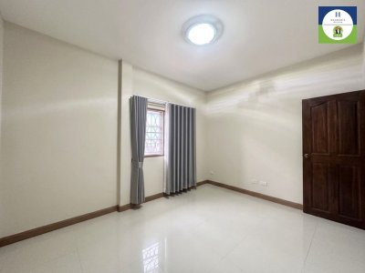 บ้านชั้นเดียว รีโนเวทใหม่ พร้อมเข้าอยู่ได้เลย