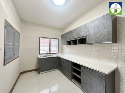 บ้านชั้นเดียว รีโนเวทใหม่ พร้อมเข้าอยู่ได้เลย