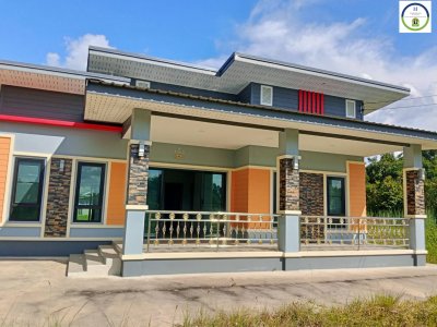 ขายบ้านสร้างใหม่พร้อมเข้าอยู่ในหมู่บ้านยางเทิง
