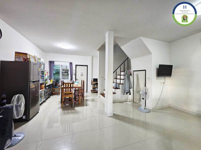 ขายทาวน์โฮม 2 ชั้น ศุภาลัยเบลล่า (บ้านตำแย)