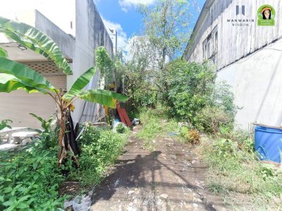 ที่ดินเปล่า ทำเลดี ติดถนนสถลมาร์ค ใกล้ ธกส.วารินชำราบ