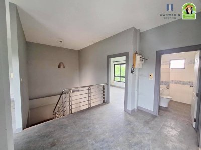 บ้านเดี่ยว 2 ชั้น หลังใหญ่ ตรงข้ามร้านหนังสือฟิลาเดลเฟีย เมืองศรีไค