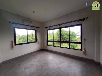 บ้านเดี่ยว 2 ชั้น หลังใหญ่ ตรงข้ามร้านหนังสือฟิลาเดลเฟีย เมืองศรีไค