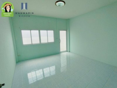 อาคารพาณิชย์ 2 ชั้น ติดถนนอุบล-ตระการ