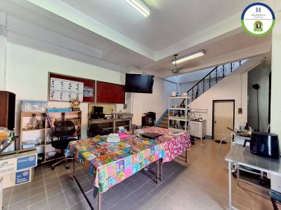 อาคารพาณิชย์ 3 ชั้น ติดถนนหลวง ทางลงมูล