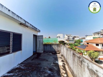 อาคารพาณิชย์ 3 ชั้น ติดถนนหลวง ทางลงมูล