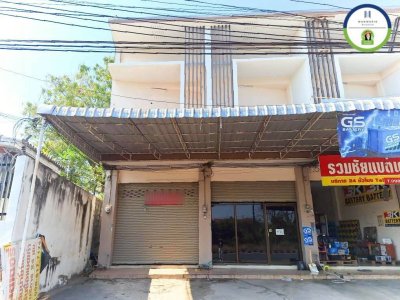 อาคารพาณิชย์ 2 ชั้น 2 คูหา ทำเลดี ติดถนนอุบลฯ-ตระการ