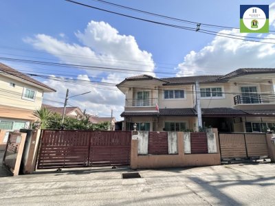 บ้านแฝด 2 ชั้น หลังมุม บ้านหันหน้าทิศเหนือ