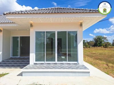 บ้านเดี่ยวชั้นเดียว เป็นบ้านใหม่ยังไม่เคยเข้าอยู่