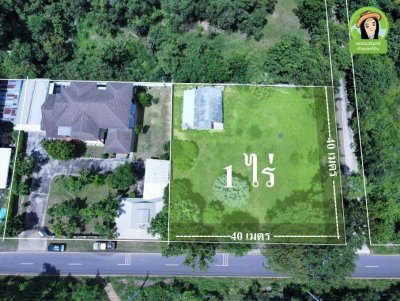 บ้านเดี่ยวชั้นเดียว บนพื้นที่แปลงสวยติดถนน 2 ด้าน