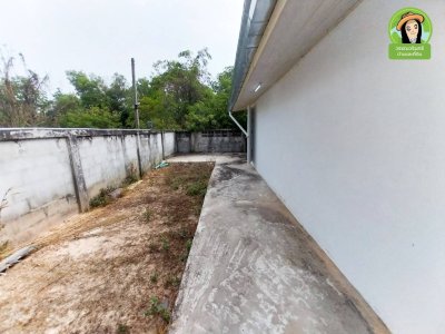 บ้านเดี่ยวชั้นเดียว บนพื้นที่แปลงสวยติดถนน 2 ด้าน