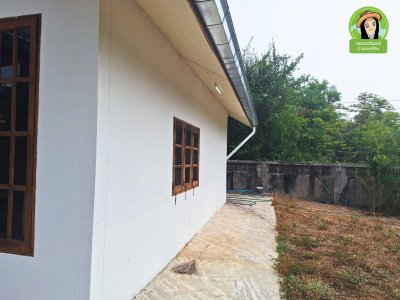 บ้านเดี่ยวชั้นเดียว บนพื้นที่แปลงสวยติดถนน 2 ด้าน