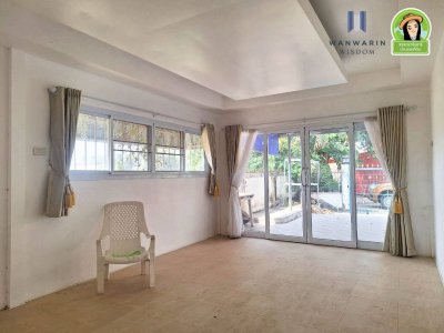 บ้าน 2 ชั้น ในโครงการบ้านเอื้ออาทรห้วยคุ้มเฟส 1