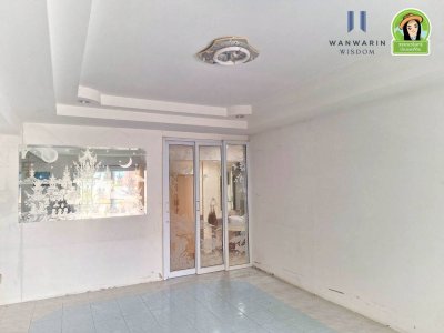 บ้าน 2 ชั้น ในโครงการบ้านเอื้ออาทรห้วยคุ้มเฟส 1