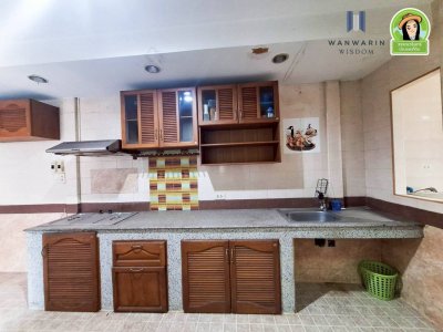 บ้าน 2 ชั้น ในโครงการบ้านเอื้ออาทรห้วยคุ้มเฟส 1