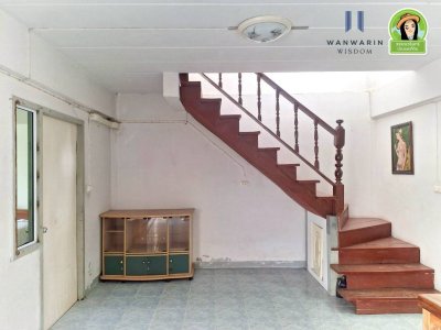 บ้าน 2 ชั้น ในโครงการบ้านเอื้ออาทรห้วยคุ้มเฟส 1