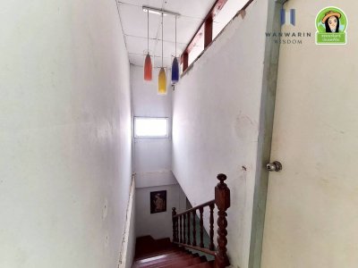 บ้าน 2 ชั้น ในโครงการบ้านเอื้ออาทรห้วยคุ้มเฟส 1