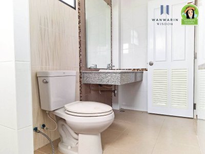 บ้านเดี่ยวสองชั้นในโครงการบ้านสาริน 11