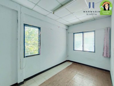 บ้าน 2 ชั้น ในโครงการบ้านเอื้ออาทรดอนกลาง