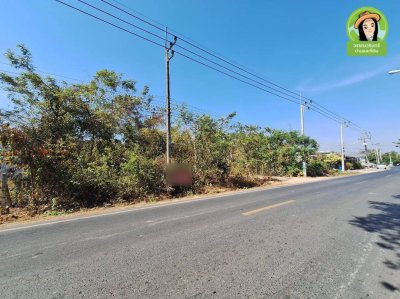 ที่ดินเปล่าติดถนนทุ่งหลวง เยื้องกับ กศน.ตำบลขามใหญ่