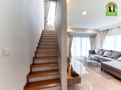 บ้านเดี่ยว 2 ชั้น  สารินวิสต้าไลค์ สวนวนารมย์