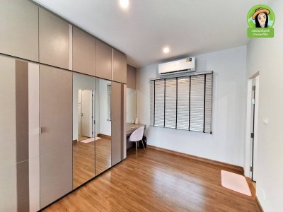 บ้านเดี่ยว 2 ชั้น  สารินวิสต้าไลค์ สวนวนารมย์