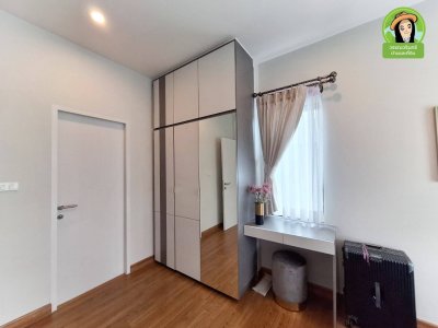 บ้านเดี่ยว 2 ชั้น  สารินวิสต้าไลค์ สวนวนารมย์