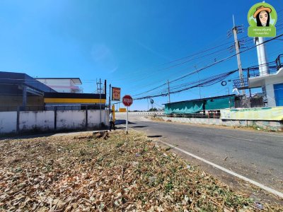 ที่ดินสองแปลงติดกัน  ใกล้วงเวียนดงอู่ผึ้ง