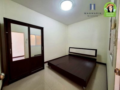 ทาวน์เฮ้าส์ชั้นเดียว ติดถนนเทศบาล 20 ในตัวอำเภอม่วงสามสิบ