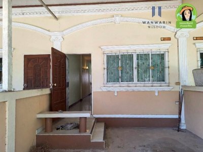 ทาวน์เฮ้าส์ชั้นเดียว ติดถนนเทศบาล 20 ในตัวอำเภอม่วงสามสิบ