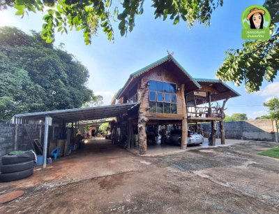 บ้านไม้ยกใต้ถุนสูง เนื้อที่เยอะ