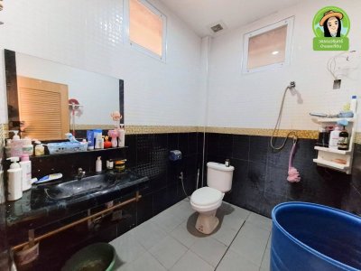 บ้านเดี่ยวชั้นเดียว พร้อมกิจการโรงงานเฟอร์นิเจอร์