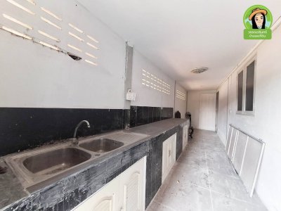 บ้านพร้อมหอพัก ทำเลดีฝั่งประตู 3 ม.อุบลฯ