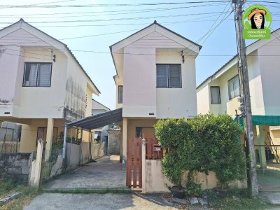 บ้าน 2 ชั้น ในโครงการบ้านเอื้ออาทรห้วยคุ้ม2