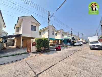 บ้าน 2 ชั้น ในโครงการบ้านเอื้ออาทรห้วยคุ้ม2