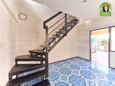 บ้าน 2 ชั้น ในโครงการบ้านเอื้ออาทรห้วยคุ้ม2