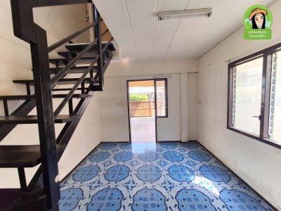 บ้าน 2 ชั้น ในโครงการบ้านเอื้ออาทรห้วยคุ้ม2